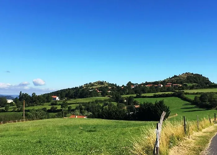 Confortable En Hameau Calme Pres Du Puy En Velay - 2 Chambres, Equipement Bebe, Terrain Ferme - Fr-1-582-141 * Lantriac