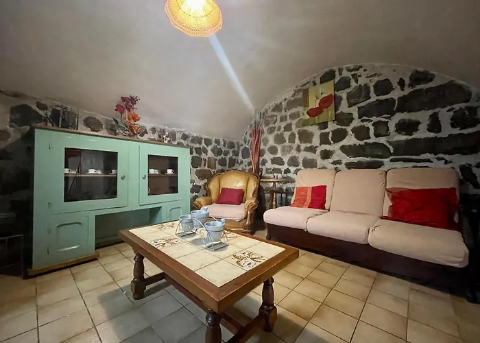 Confortable En Hameau Calme Pres Du Puy En Velay - 2 Chambres, Equipement Bebe, Terrain Ferme - Fr-1-582-141 Prázdninový dům *